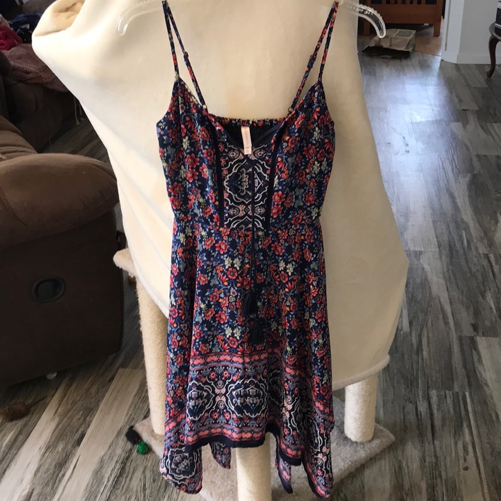 XHILARATION FLOWY SHORT DRESS w/POCKETS SIZE S EXCELLENT CONDITION! NWOT